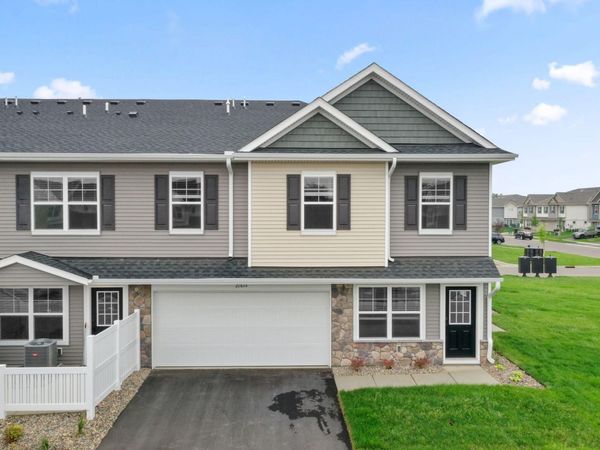21612 Magnolia Way, Farmington, MN 55024