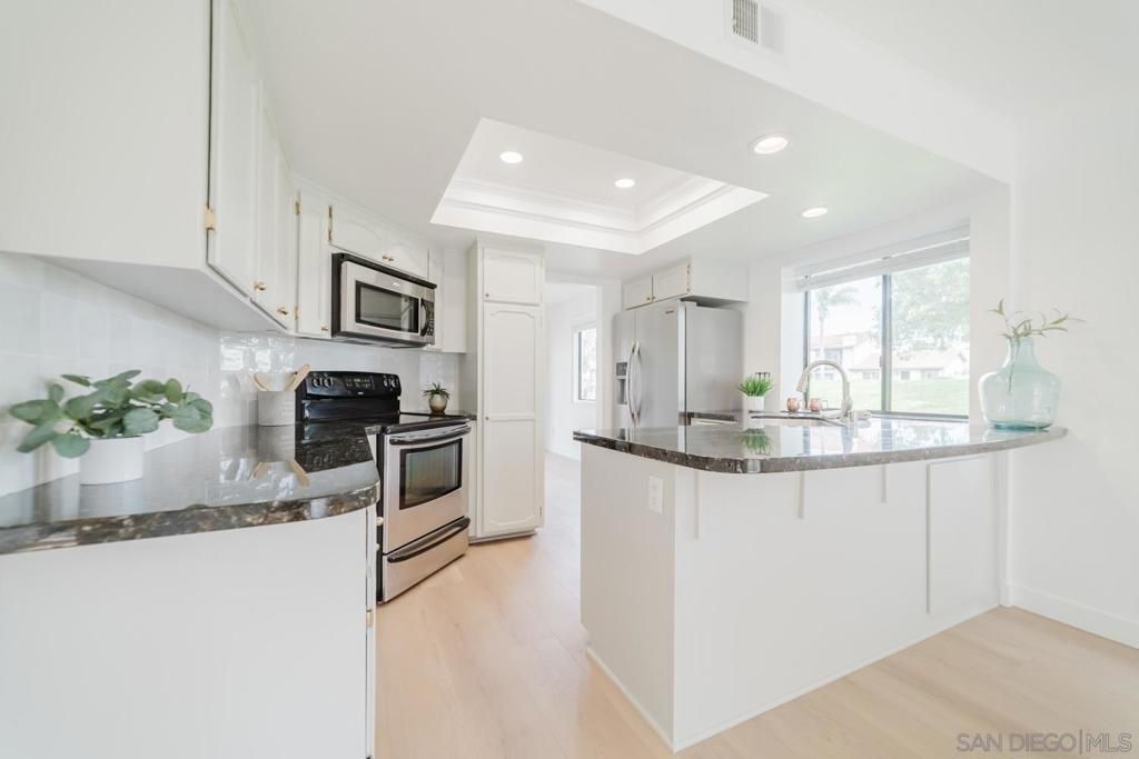 6859 Pear Tree, Carlsbad, CA 92011 Main Photo