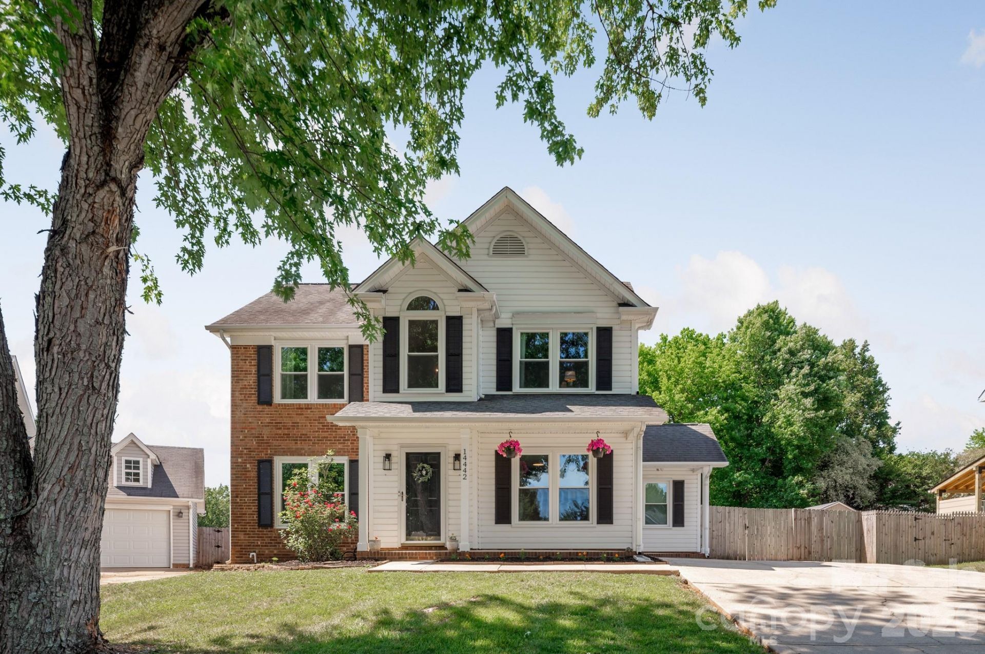 14442 Planters Knob Lane, Charlotte, NC 28273 Main Photo