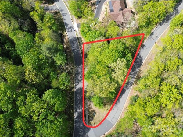 205 Settings Boulevard , Black Mountain, NC 28711