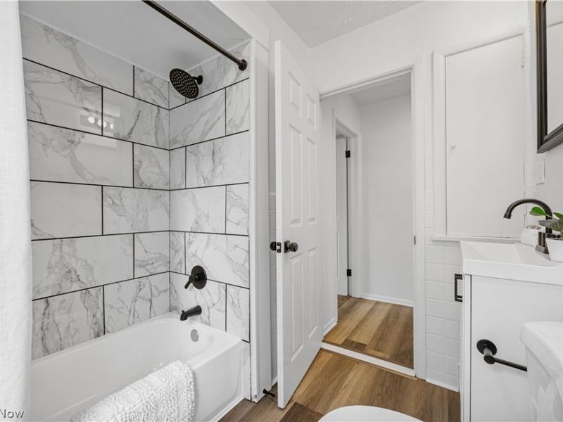 3454 Monticello Boulevard , Cleveland Heights, OH 44121 Photo 18