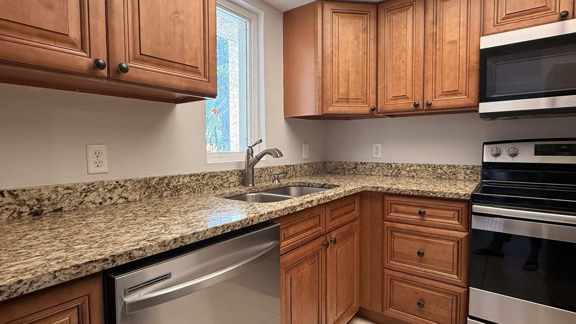 1694 SE Green Acres Circle, Unit Gg 101, Port Saint Lucie, FL 34952 Photo