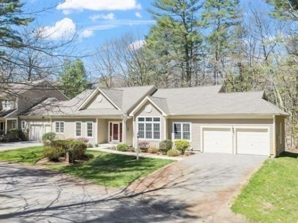 15 Pheasant Ln, Unit 15, Bedford, MA 01730