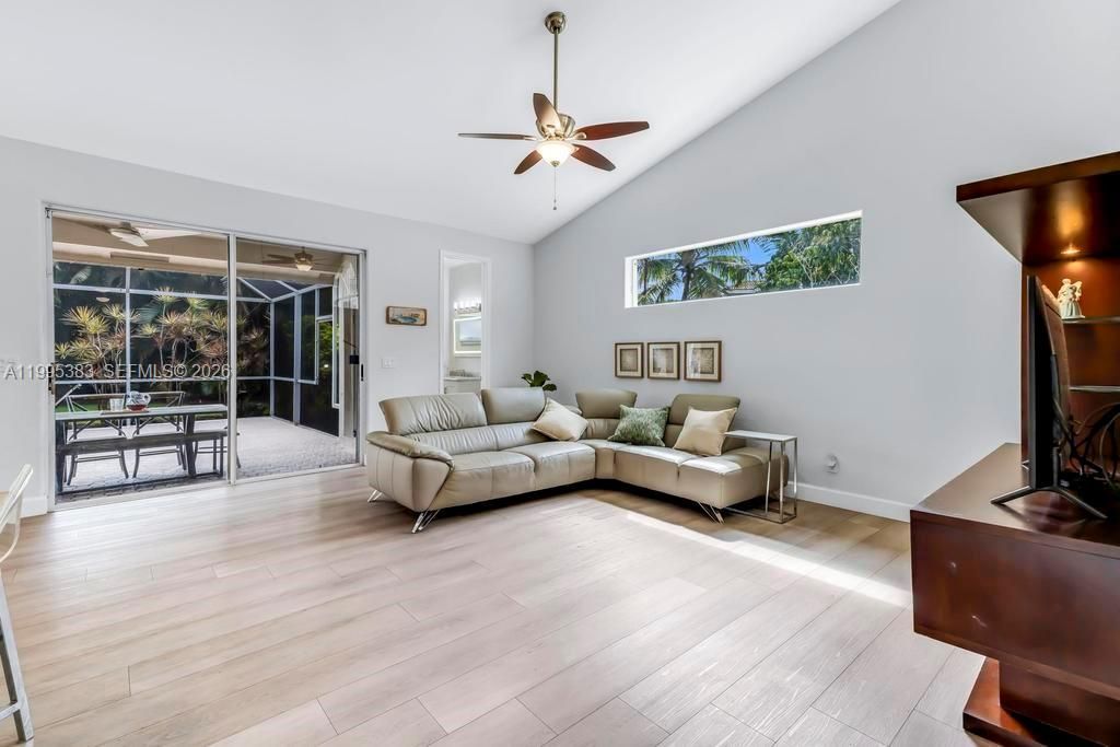 17921 NW 10th St, Pembroke Pines, FL 33029 Photo