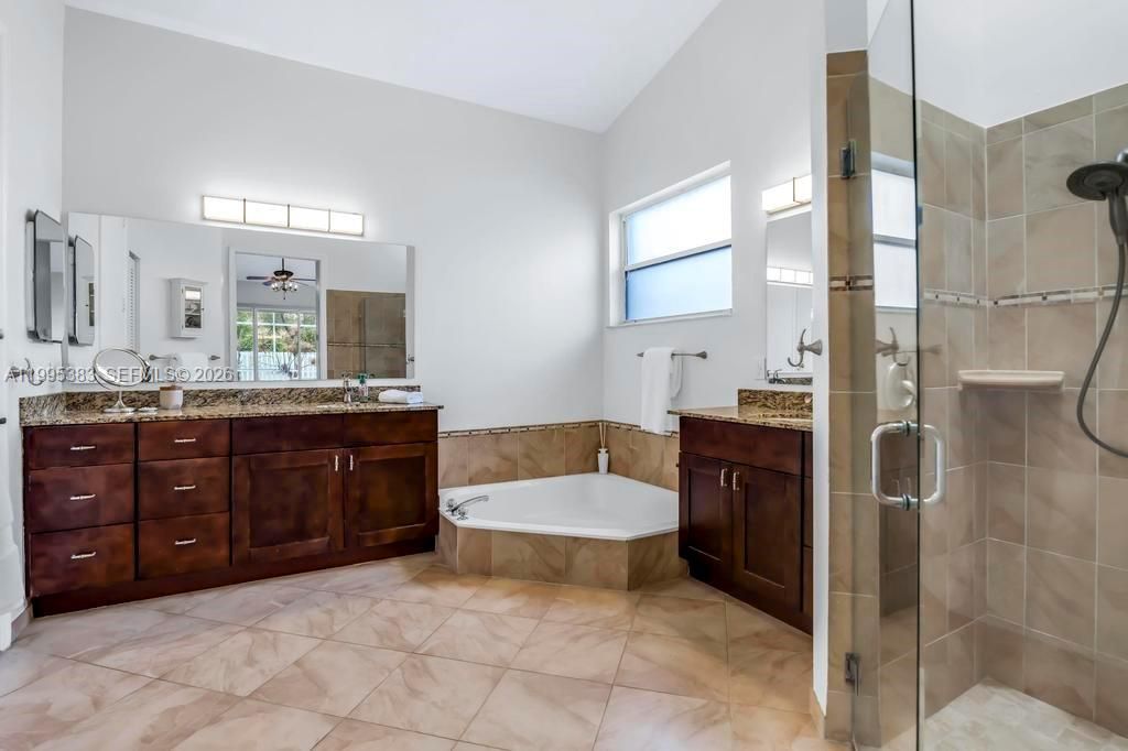 17921 NW 10th St, Pembroke Pines, FL 33029 Photo