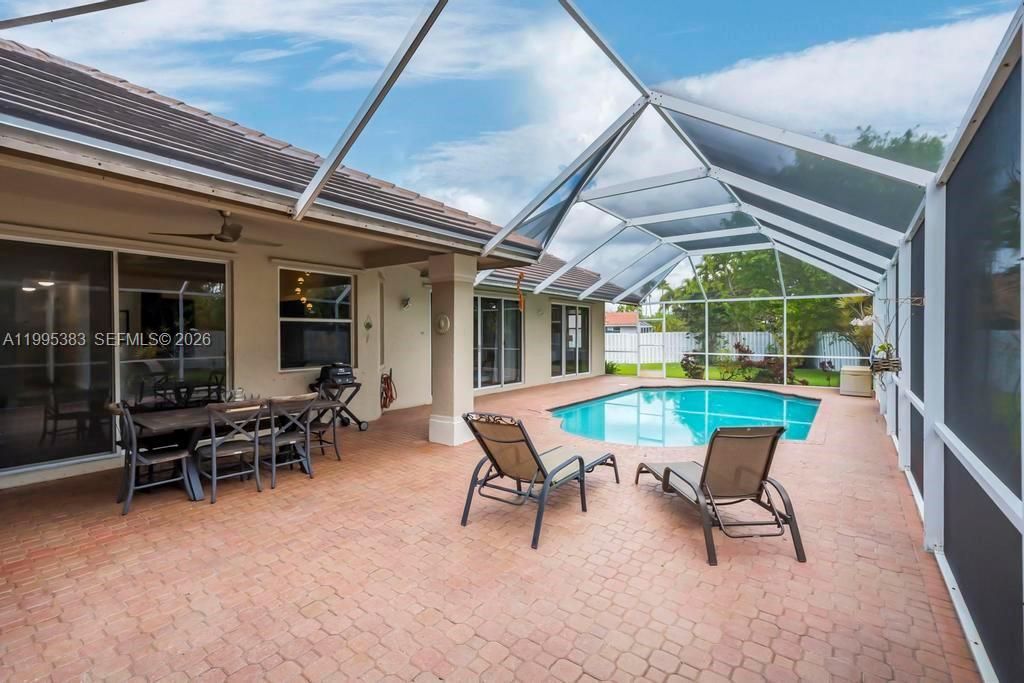 17921 NW 10th St, Pembroke Pines, FL 33029 Photo