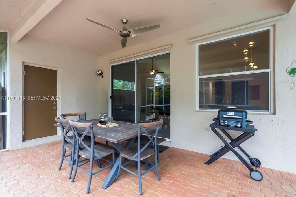 17921 NW 10th St, Pembroke Pines, FL 33029 Photo