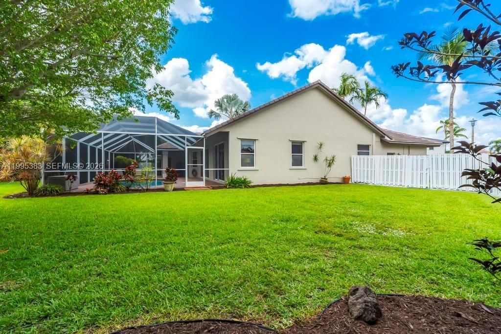 17921 NW 10th St, Pembroke Pines, FL 33029 Photo