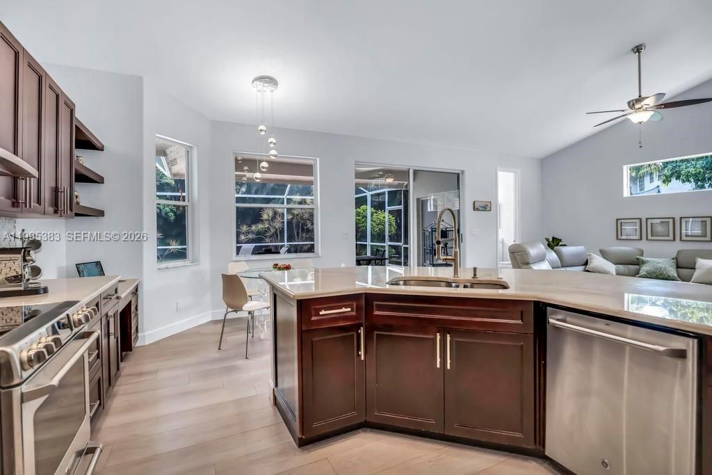 17921 NW 10th St, Pembroke Pines, FL 33029 Photo