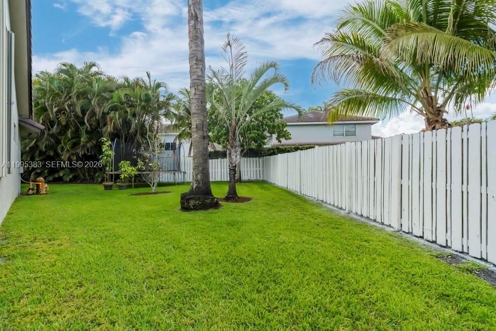 17921 NW 10th St, Pembroke Pines, FL 33029 Photo