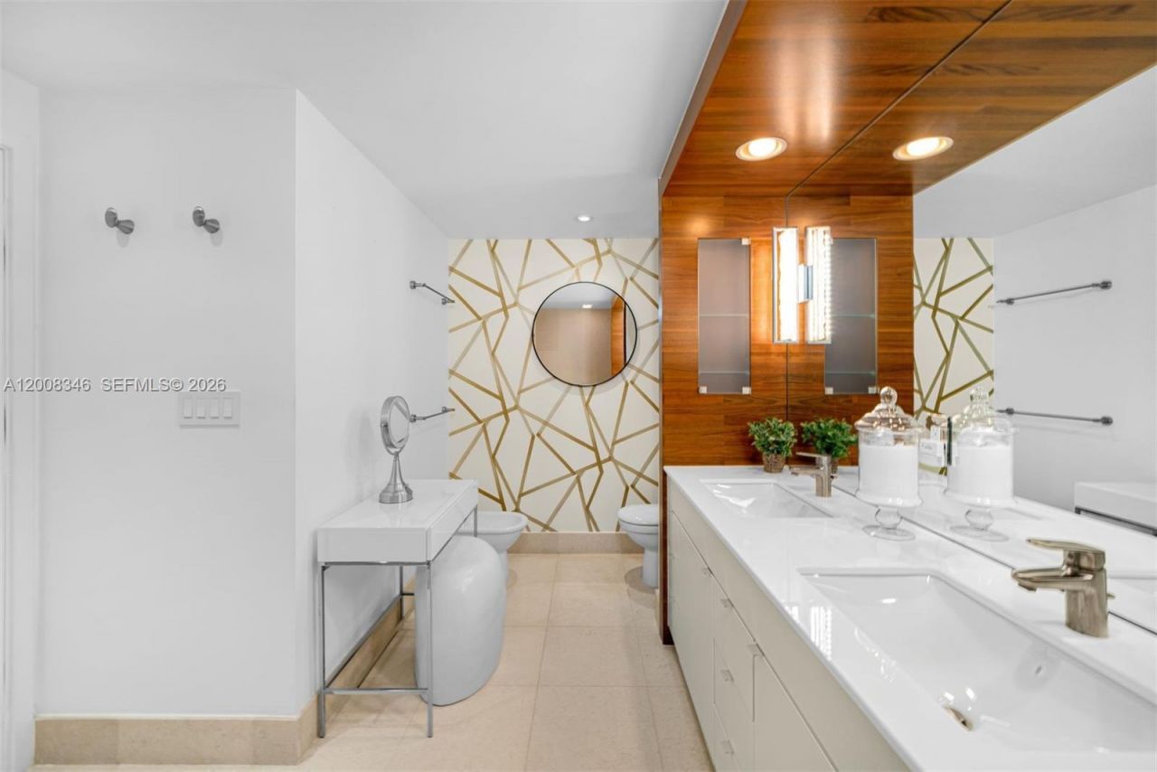 6799 Collins Ave , Unit 902, Miami Beach, FL 33141 Photo