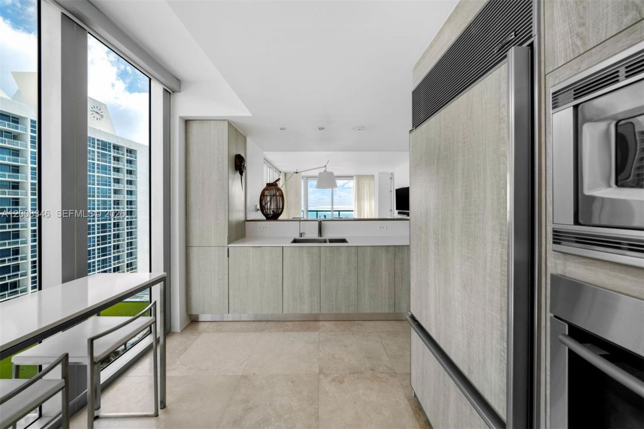 6799 Collins Ave , Unit 902, Miami Beach, FL 33141 Photo