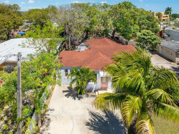 235 NW 59th St , Miami, FL 33127