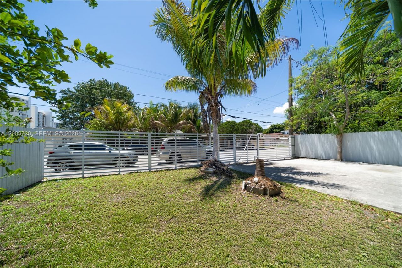 235 NW 59th St , Miami, FL 33127 Photo