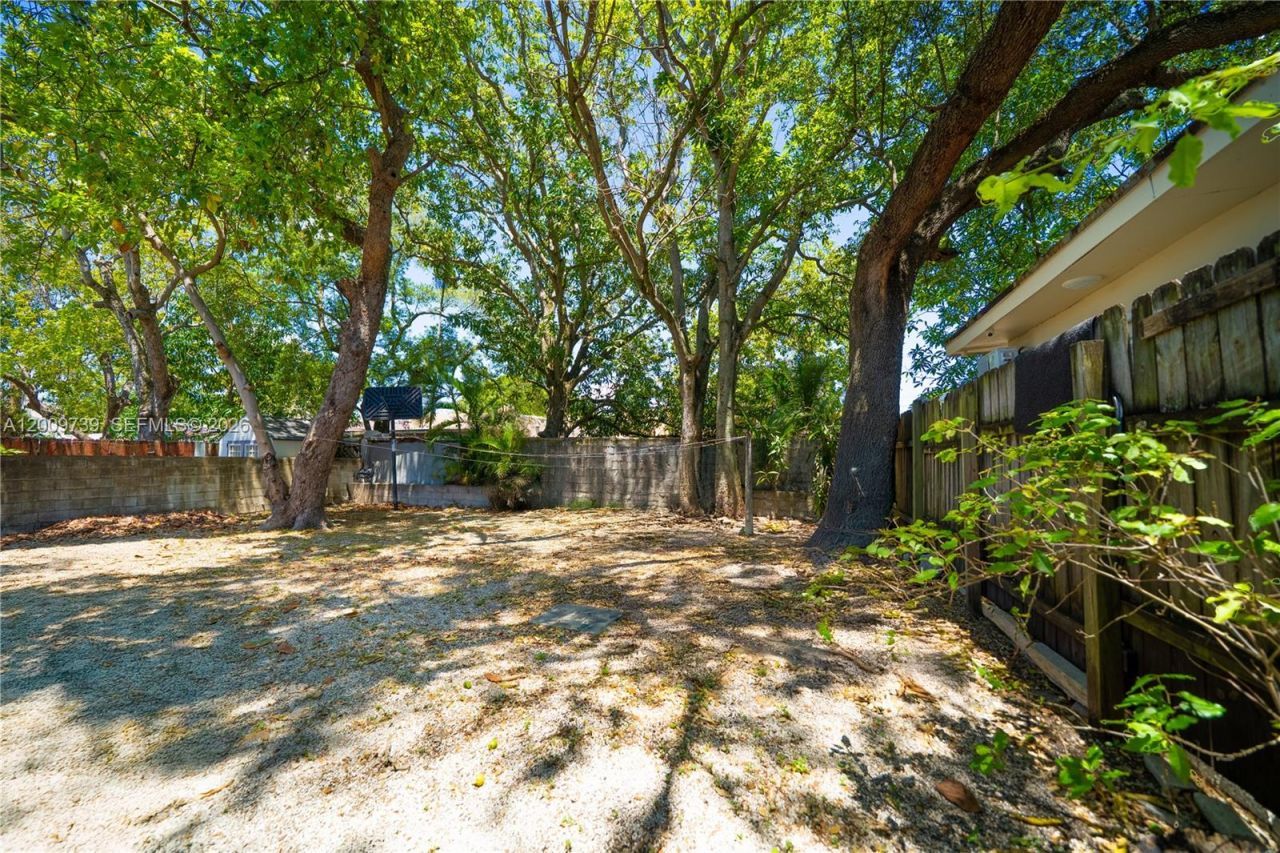 235 NW 59th St , Miami, FL 33127 Photo