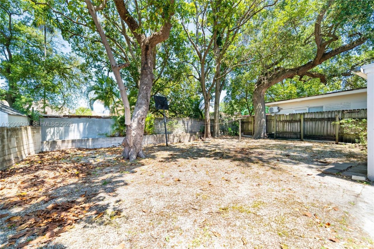 235 NW 59th St , Miami, FL 33127 Photo