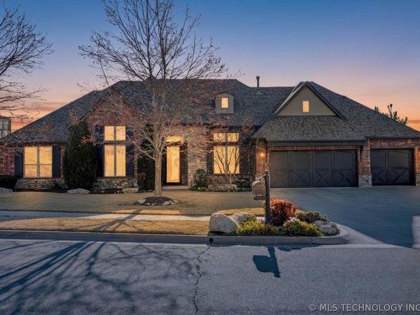 10913 S 77th East Place , Tulsa, OK 74133