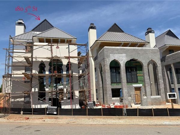 180 5th Street , Fayetteville, GA 30214