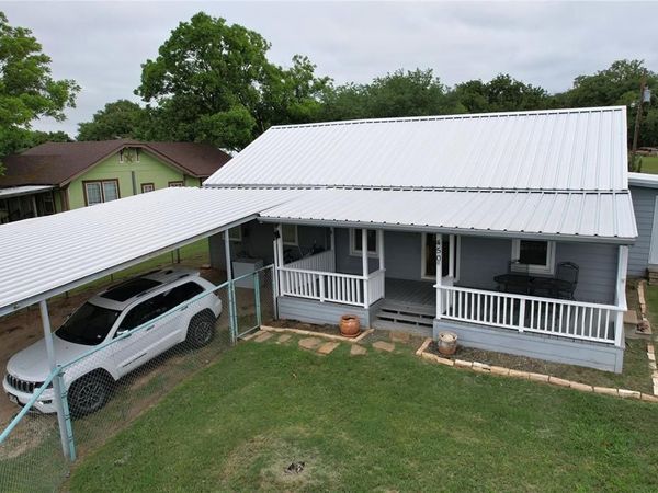 450 Valley Lane, Weatherford, TX 76085