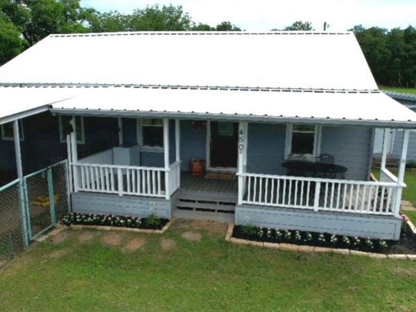 450 Valley Lane, Weatherford, TX 76085