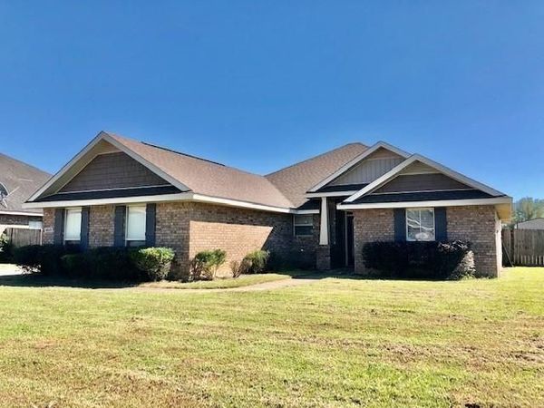 9825 Winchester Drive N, Semmes, AL 36575
