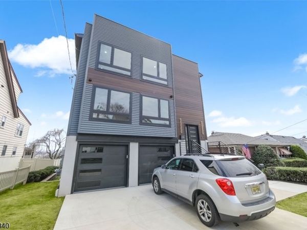270 Lafayette Ave, Unit 2, Lyndhurst, NJ 07071