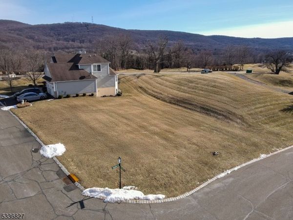 3 Wentworth Ct, Hardyston, NJ 07419