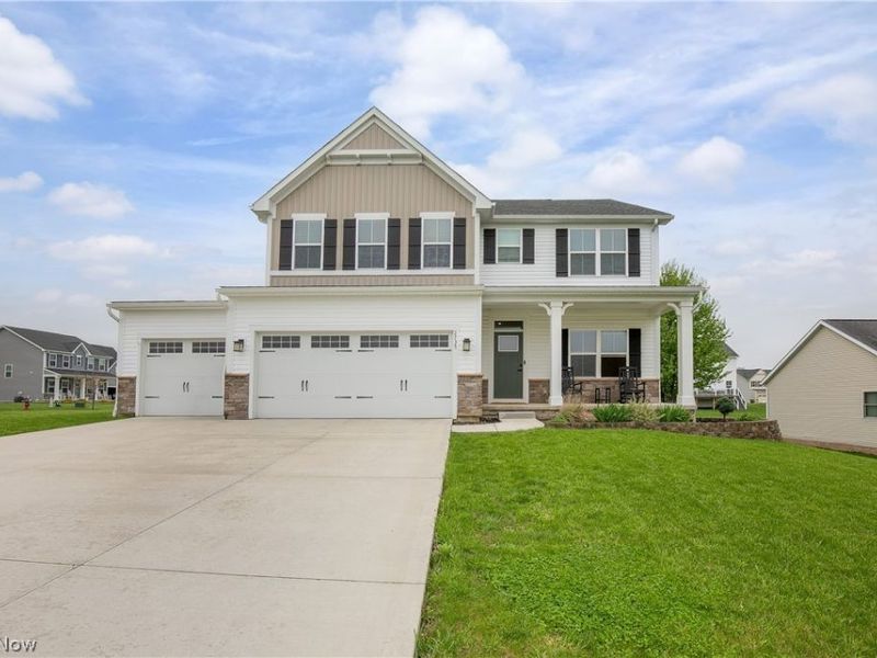 2735 Forestview Street NE, Canton, OH 44721 Photo 1