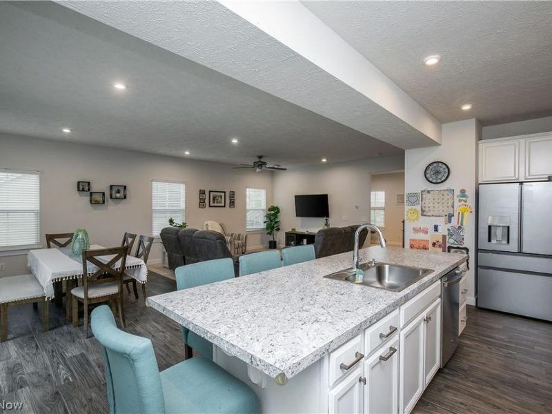 2735 Forestview Street NE, Canton, OH 44721 Photo 10