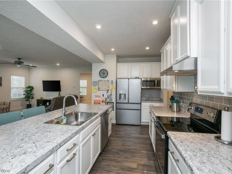 2735 Forestview Street NE, Canton, OH 44721 Photo 12