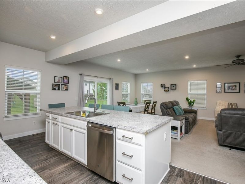 2735 Forestview Street NE, Canton, OH 44721 Photo 13