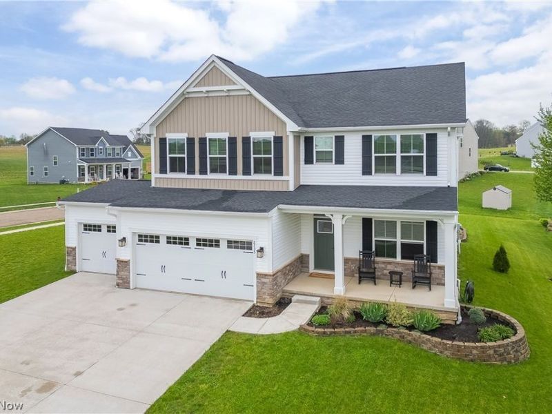 2735 Forestview Street NE, Canton, OH 44721 Photo 2