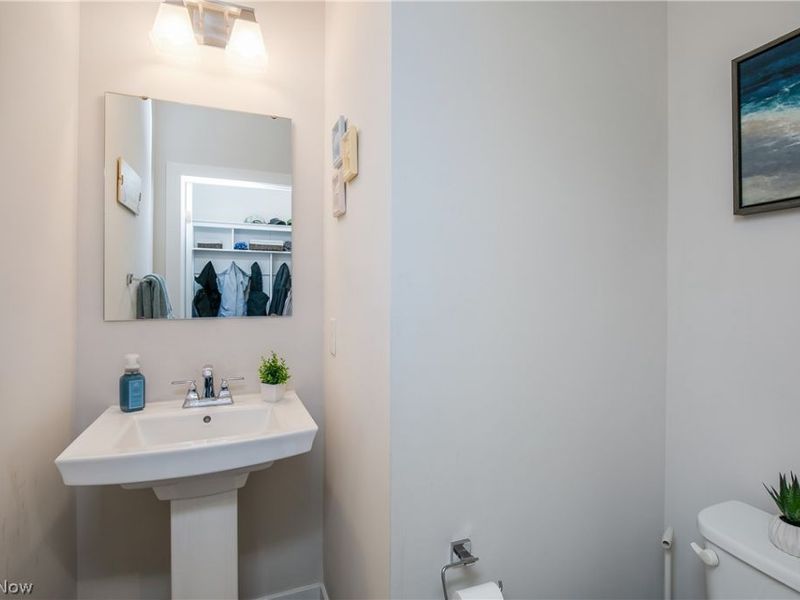 2735 Forestview Street NE, Canton, OH 44721 Photo 21