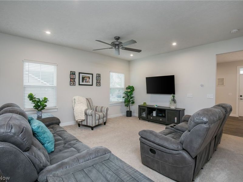 2735 Forestview Street NE, Canton, OH 44721 Photo 8