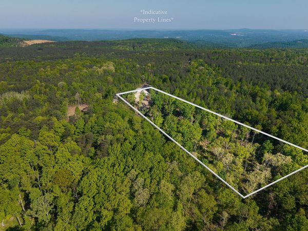 706 Topside Dr , Spencer, TN 38585