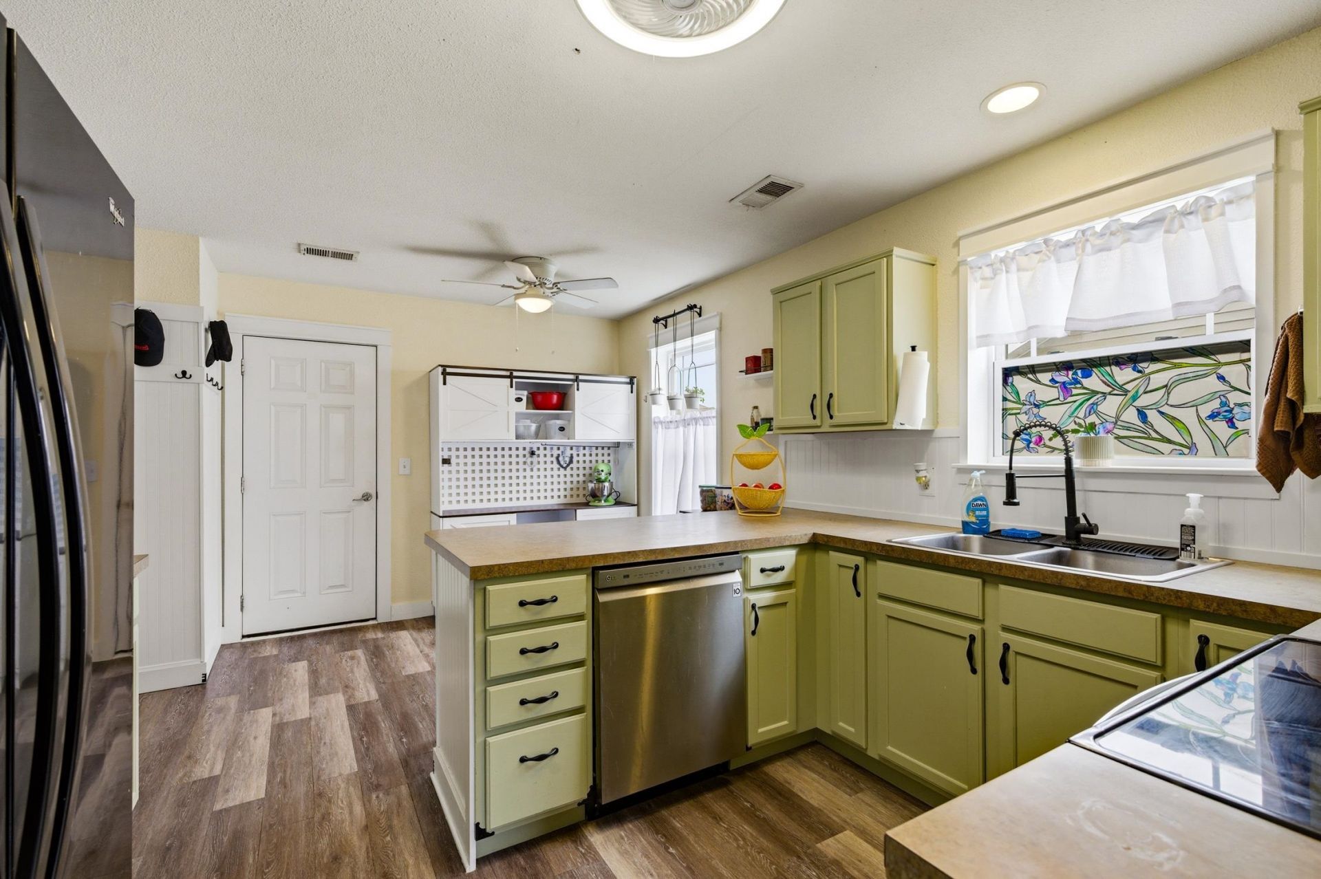 1251 Eagle Creek Dr. Photo 10