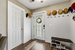 1251 Eagle Creek Dr. photo 4