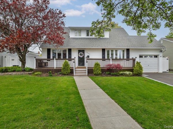 3603 Southview Avenue, Wantagh, NY 11793