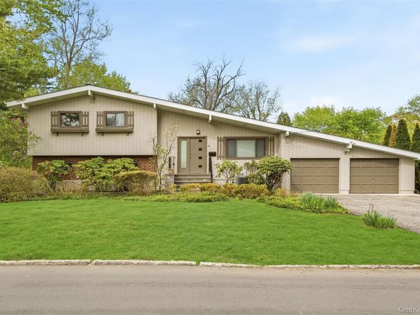 58 Spencer Court , Hartsdale, NY 10530