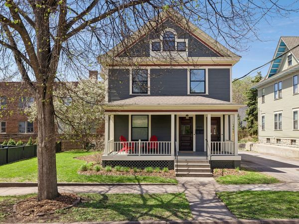 105 Milton Street S, Saint Paul, MN 55105