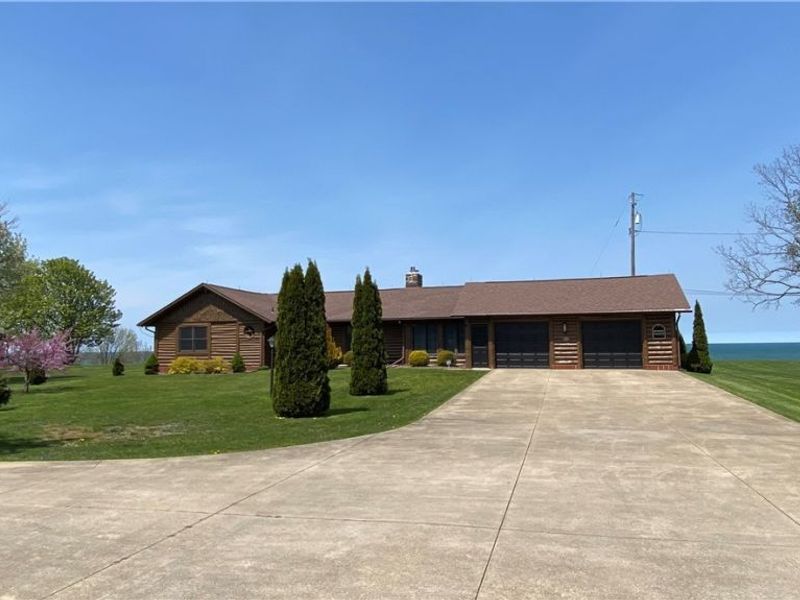 1104 Lake Road, Conneaut, OH 44030 Photo 2