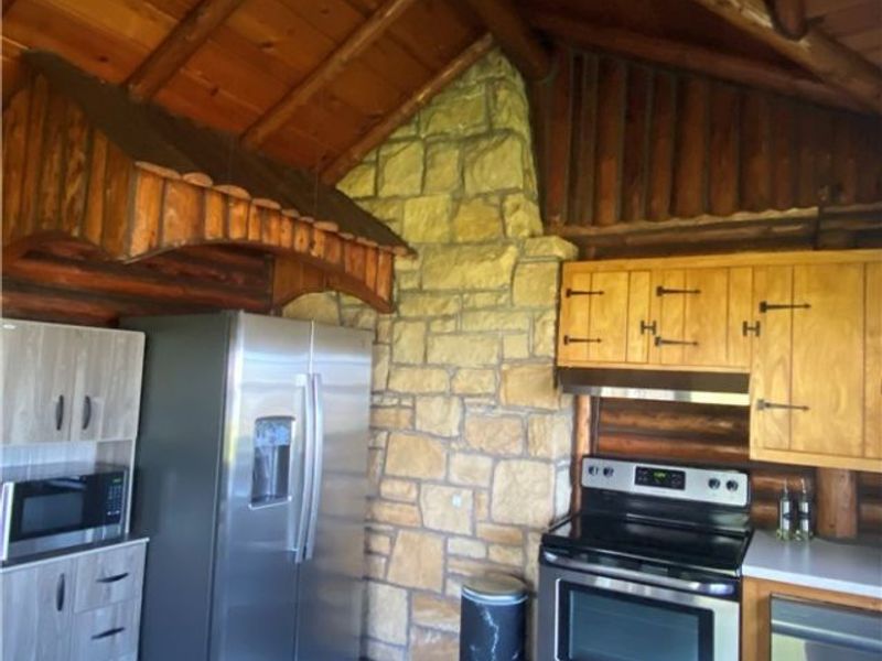 1104 Lake Road, Conneaut, OH 44030 Photo 5