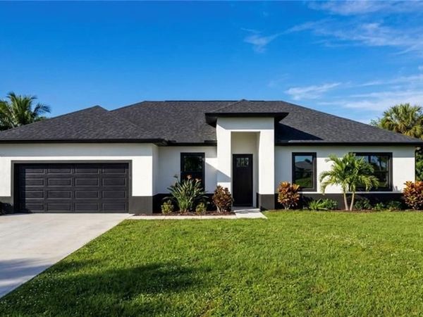 518 Keller ST E, LEHIGH ACRES, FL 33974