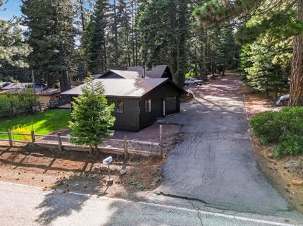101 Peninsula Drive, Lake Almanor, CA 96137 Photo