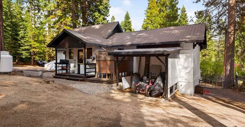 101 Peninsula Drive, Lake Almanor, CA 96137 Photo