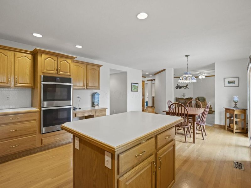 7557 Spring Mill Drive NW, Canal Winchester, OH 43110 Photo 15