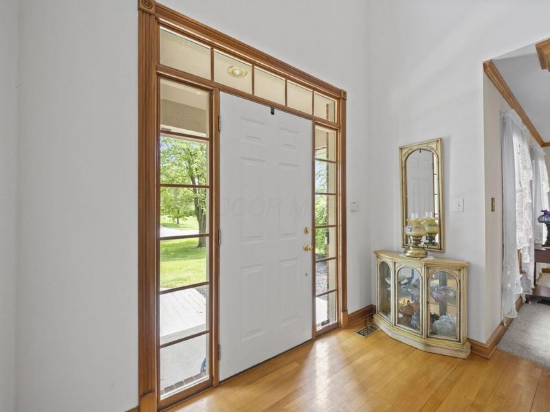 7557 Spring Mill Drive NW, Canal Winchester, OH 43110 Photo 6