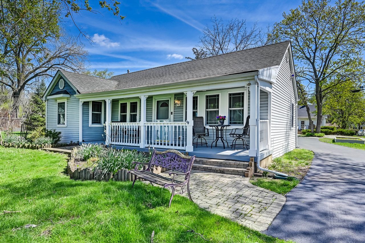 223 S Grant Street, Westmont, IL 60559 Main Photo