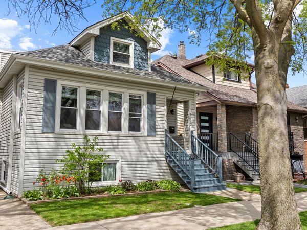 5212 W Berenice Avenue , Chicago, IL 60641
