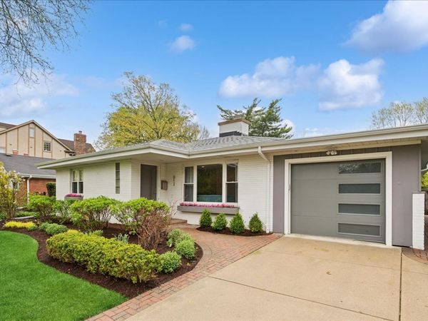 912 Hunter Road , Wilmette, IL 60091